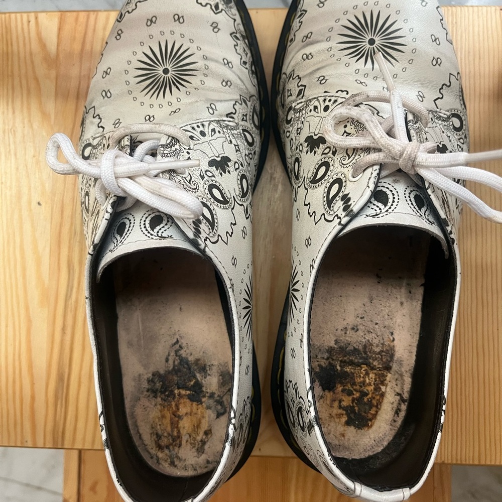 Dr Martens Limited Edition 1461 Oxfords White Bandana Print Industrial Shoes - Picture 2 of 8